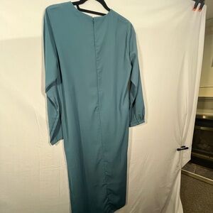 NWOT gorgeous blue long sleeve maxi dress
